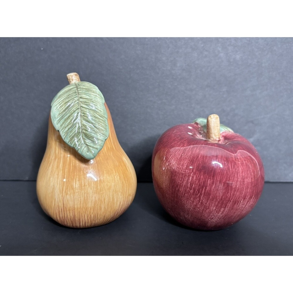 Noble Excellence Napa Valley Salt and Pepper Shakers Pear Apple Fruit Figural